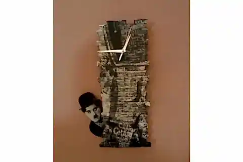 CAHRLİE CHAPLİN WALL DEKORATİF SARKAÇLI DUVAR SAATİ