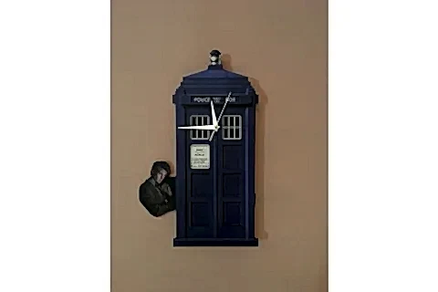 DR.WHO DEKORATİF SARKAÇLI DUVAR SAATİ