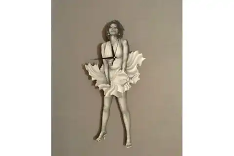 MARLİYN MONROE DEKORATİF SARKAÇLI DUVAR SAATİ