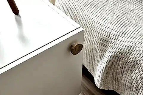 PETİTE KOMODİN