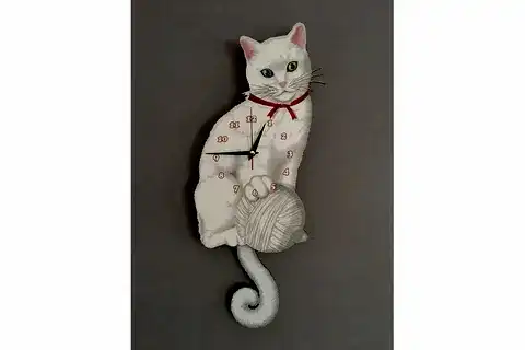 VAN KEDİSİ DEKORATİF SARKAÇLI DUVAR SAATİ