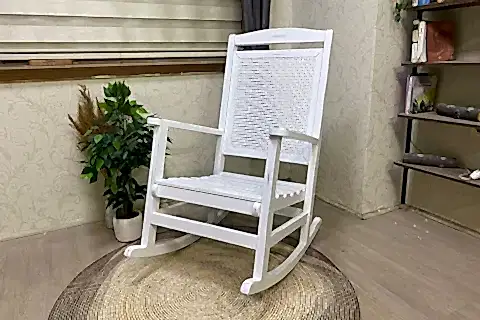 VERANDA SALLANAN SANDALYE, BEYAZ AHŞAP AYAK
